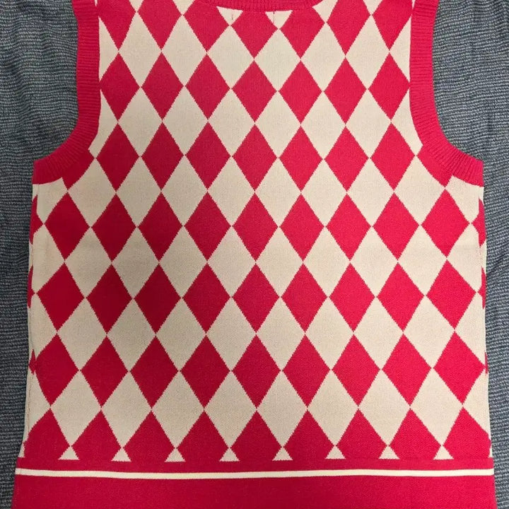 [BUNJANG] DUVIKCODE Argyle Knit Vest / DUVIKCODE 아가일 니트 조끼 95(M)