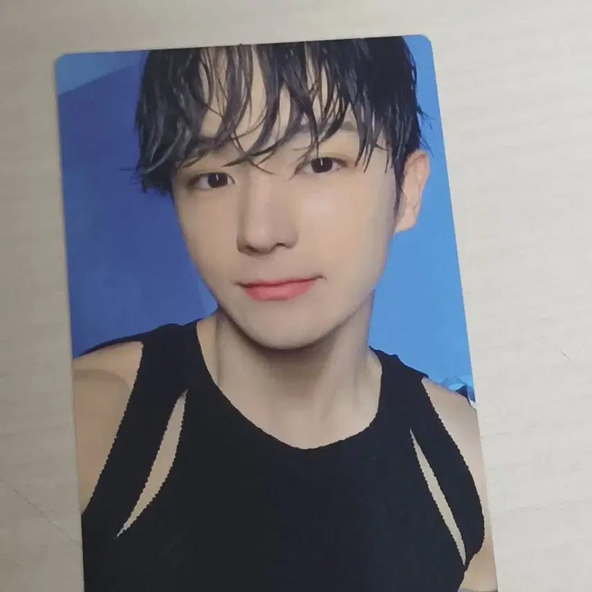 [BUNJANG] The Boyz Hyunjae B.U. on King Photocard / 더보이즈 현재 비온킹 포카
