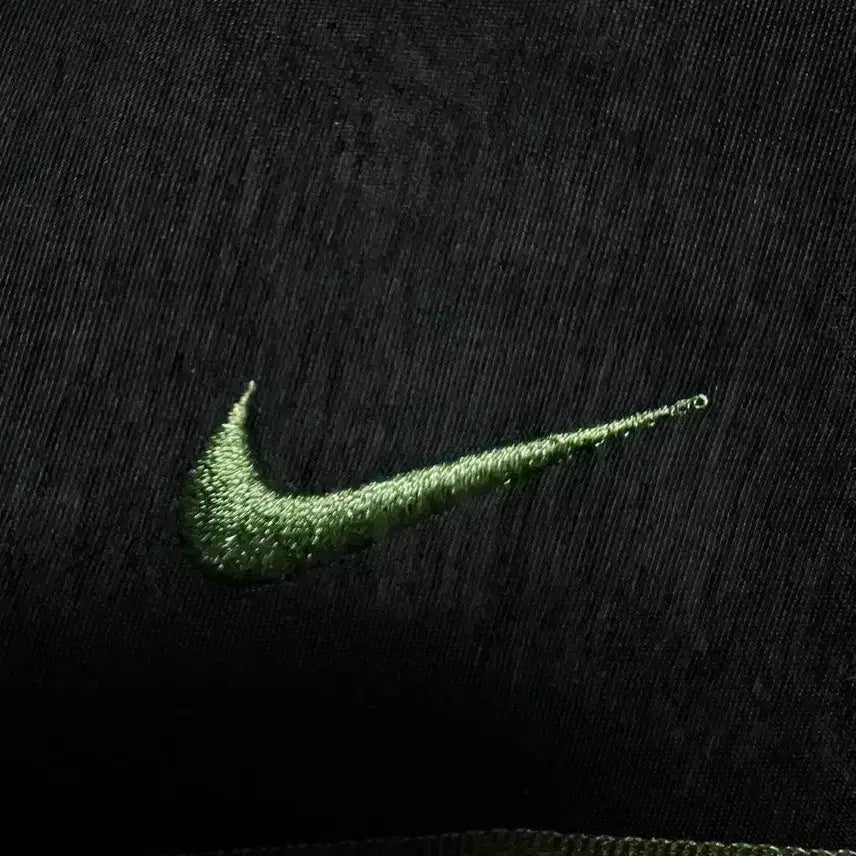 [BUNJANG] Nike Nylon Lightweight Padded Jacket / [S,90] 나이키 나일론 경량 패딩 자켓