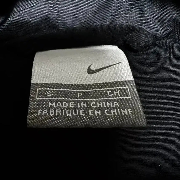 [BUNJANG] Nike Nylon Lightweight Padded Jacket / [S,90] 나이키 나일론 경량 패딩 자켓