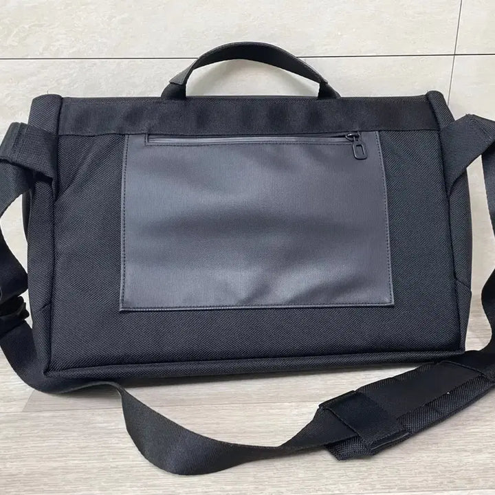 [BUNJANG] Mathematic Hawk C1 Crossbody Bag / 마테마틱 / 호크 C1, 남성 크로스백, 남성 가방