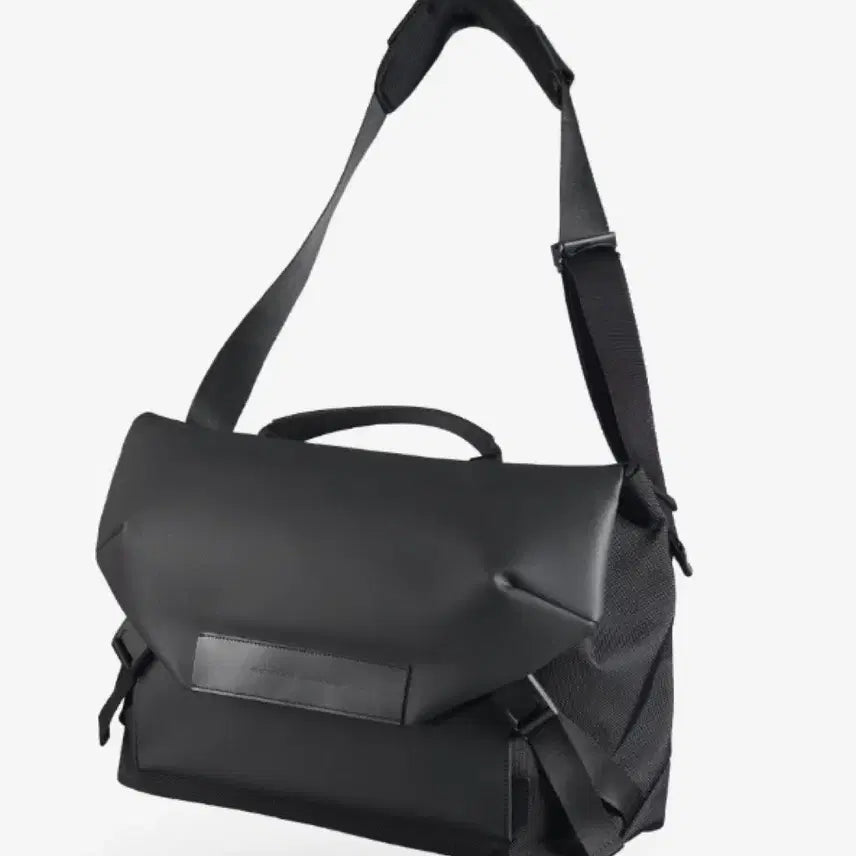 [BUNJANG] Mathematic Hawk C1 Crossbody Bag / 마테마틱 / 호크 C1, 남성 크로스백, 남성 가방