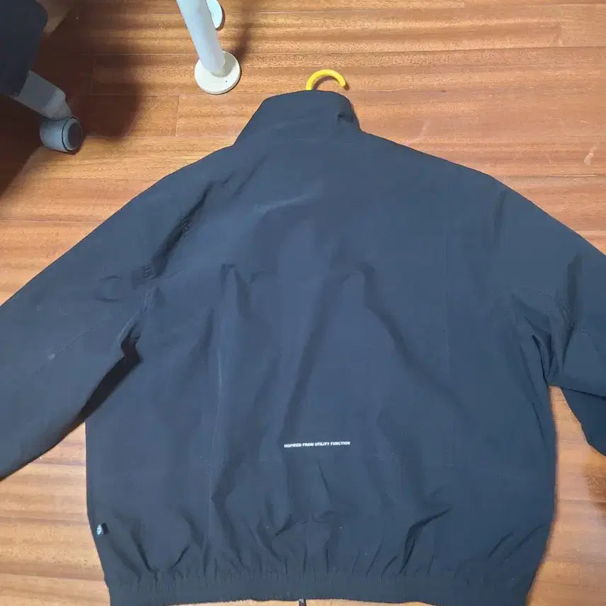 [BUNJANG] Code:Graphy Windbreaker / 코드그라피 바람막이