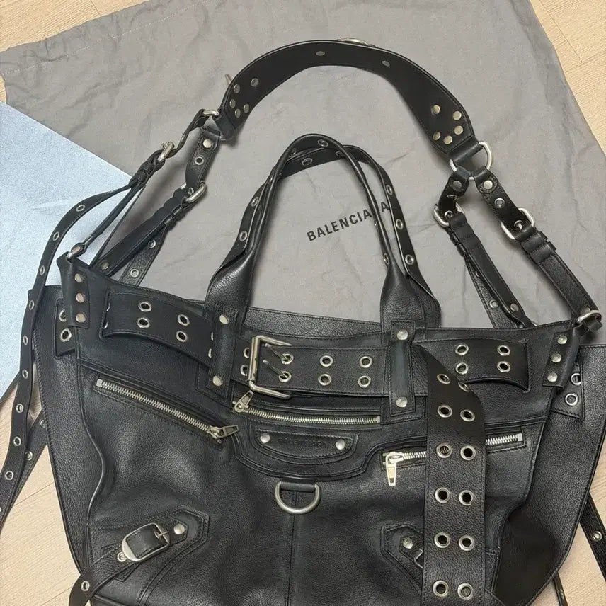 [BUNJANG] Balenciaga Emo Large Tote Bag / 발렌시아가 emo라지 토트