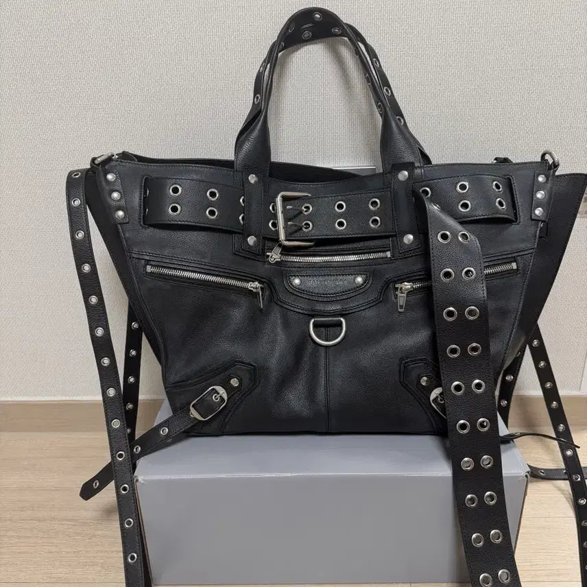 [BUNJANG] Balenciaga Emo Large Tote Bag / 발렌시아가 emo라지 토트
