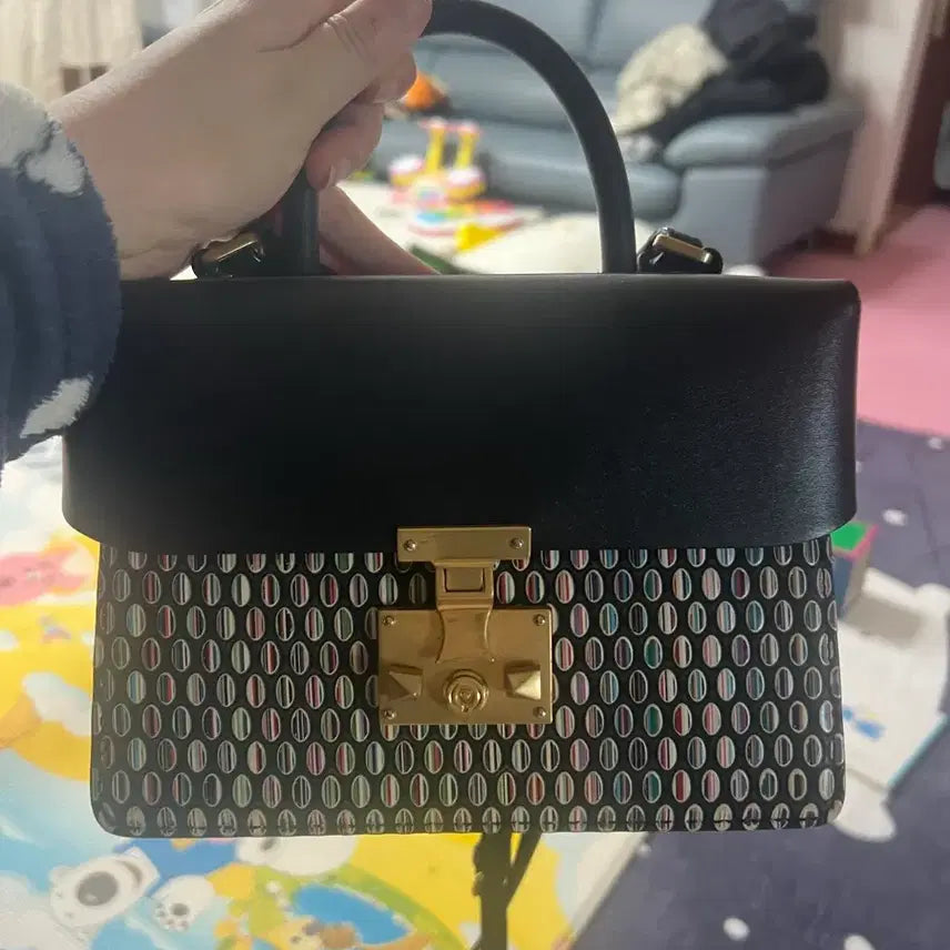 [BUNJANG] LOUISA &amp; LOUISE Black Pattern Crossbody Tote Bag / 루즈앤라운지 크로스백 토트백