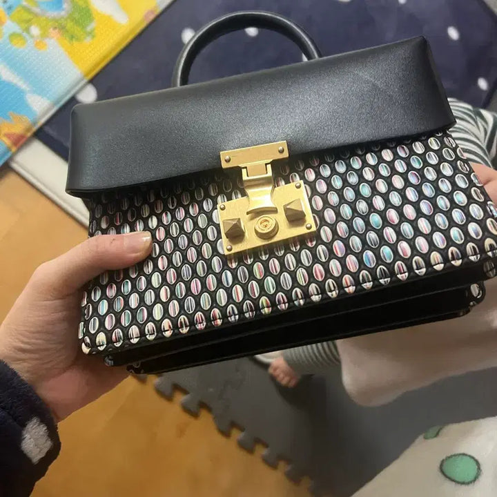 [BUNJANG] LOUISA &amp; LOUISE Black Pattern Crossbody Tote Bag / 루즈앤라운지 크로스백 토트백