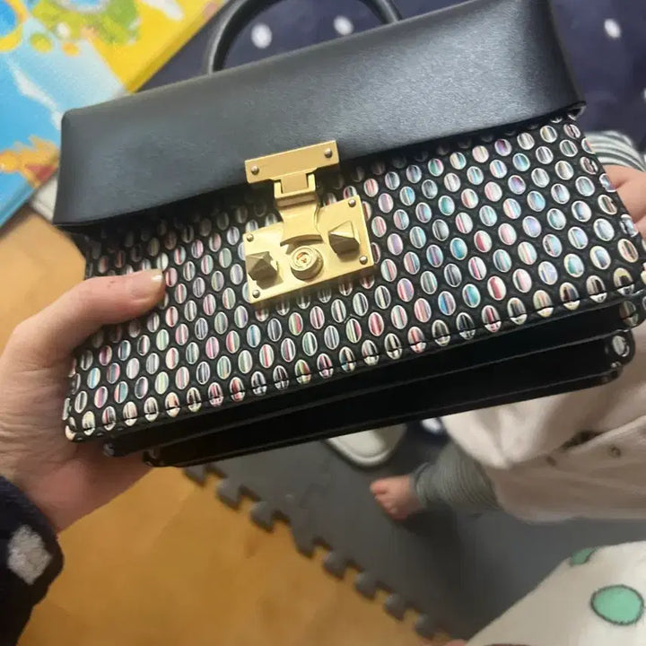 [BUNJANG] LOUISA &amp; LOUISE Black Pattern Crossbody Tote Bag / 루즈앤라운지 크로스백 토트백