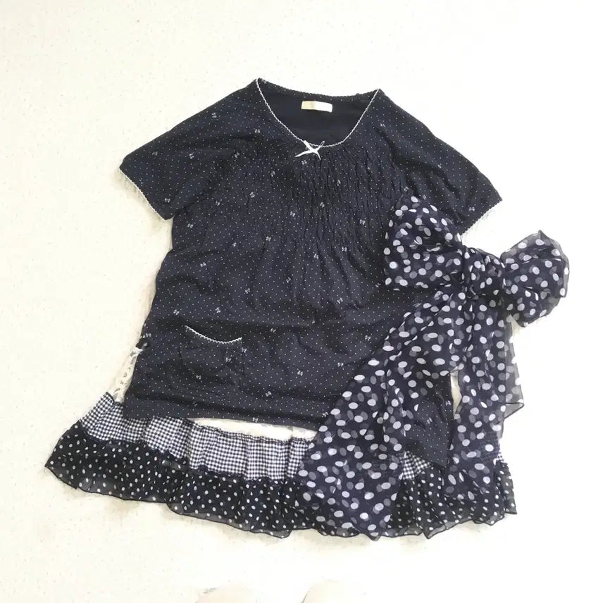 [BUNJANG] JPN Dot Pattern Ruffle Trim T-shirt / JPN/ 도트반팔티 땡땡이반팔티 모리걸반팔티셔츠