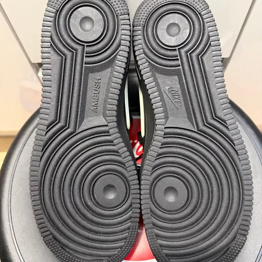 [BUNJANG] Nike Air Force 1 Bundle Set / [290] 2개일괄 앰부쉬 에어포스 블랙& 나이키 에어포스 화이트