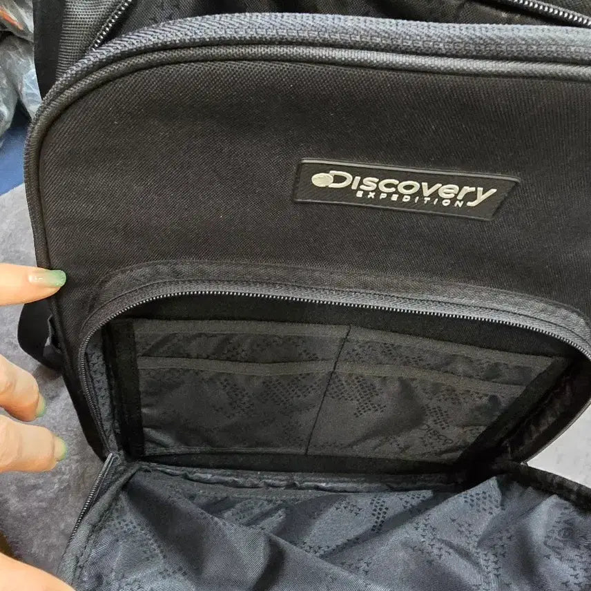 [BUNJANG] Discovery Expedition Black Backpack / 디스커버리 익스페디션 블랙 백팩