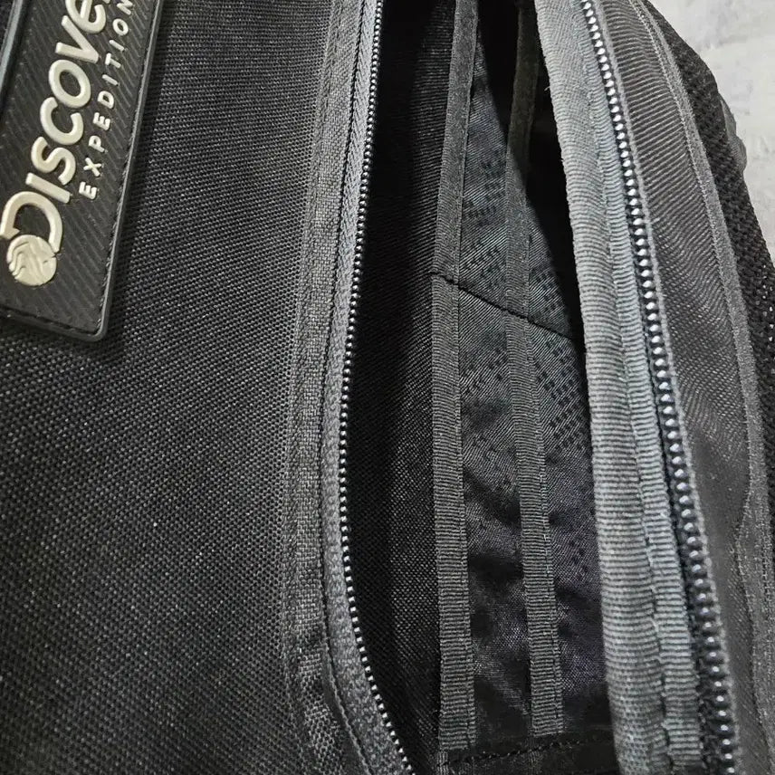 [BUNJANG] Discovery Expedition Black Backpack / 디스커버리 익스페디션 블랙 백팩