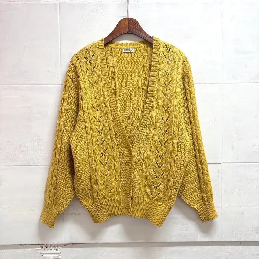 [BUNJANG] QUESTIONMARK Cable Knit Cardigan Yellow / QUESTIONMARK 꽈배기 니트 가디건 옐로우