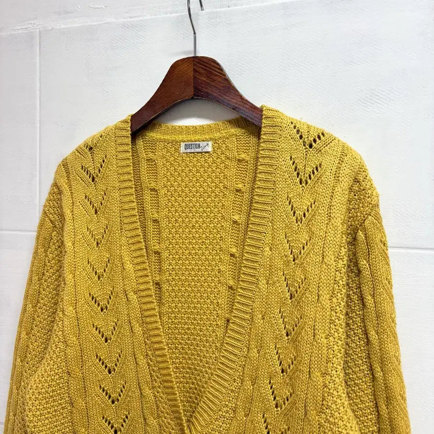 [BUNJANG] QUESTIONMARK Cable Knit Cardigan Yellow / QUESTIONMARK 꽈배기 니트 가디건 옐로우