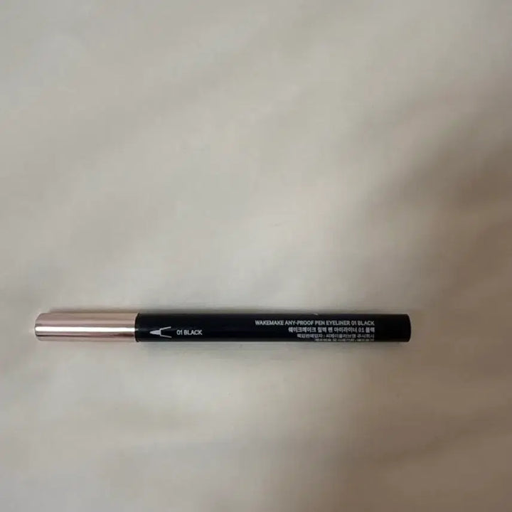 [BUNJANG] WAKE MAKE Iron Wall Pen Eyeliner 01 Black / 웨이크메이크 철벽 펜 아이라이너 01 블랙