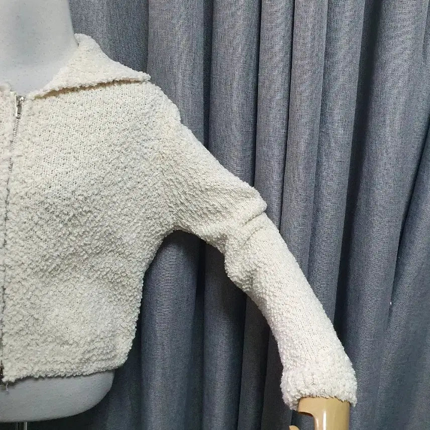 [BUNJANG] Mongleing Knit Zip-up Cardigan / 몽글링 카라 니트집업