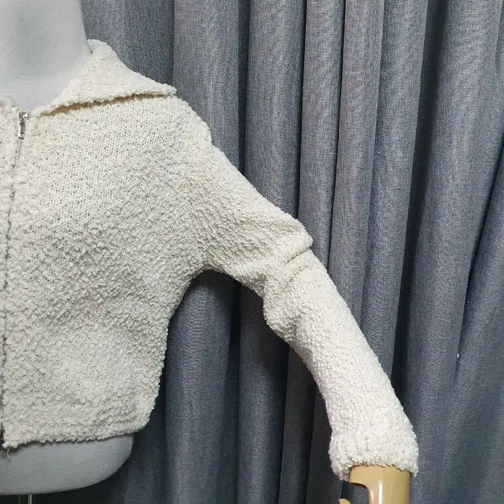 [BUNJANG] Mongleing Knit Zip-up Cardigan / 몽글링 카라 니트집업