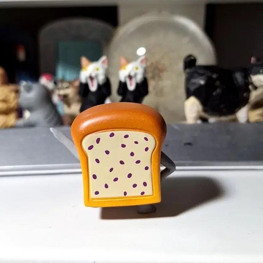 [BUNJANG] Bread Thief Gacha Figure / 빵도둑가챠 2탄 장식장 상태최상