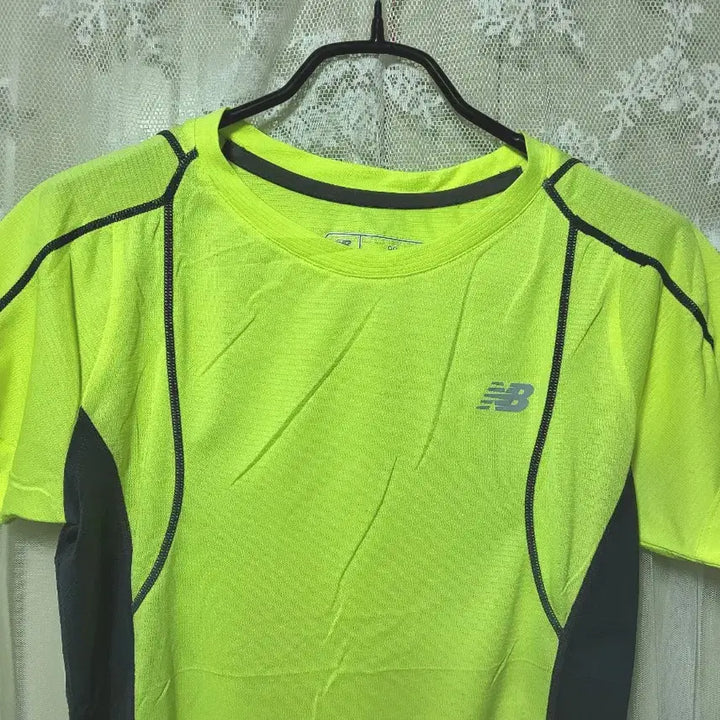 [BUNJANG] New Balance Fluorescent Lime Functional T-shirt / 뉴발란스 형광 라임 반팔 기능성 티셔츠