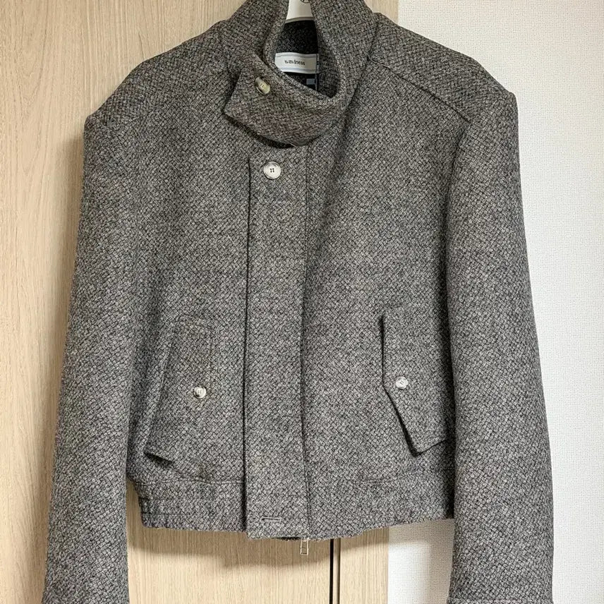 [BUNJANG] Waveyness High Neck Collar Jacket Light Gray / 웨이비니스 하이넥 카라 자켓 라이트 그레이2