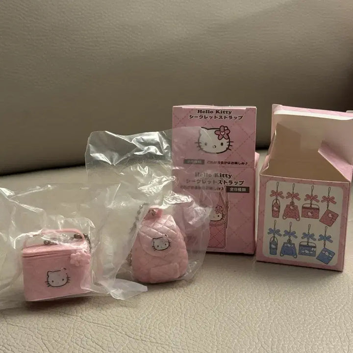 [BUNJANG] Hello Kitty Miniature Quilted Bag Keyring / 헬로키티  미니어처 퀼팅 가방 키링