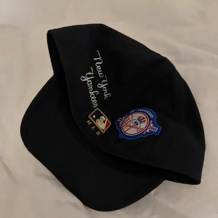 [BUNJANG] MLB New York Yankees Signature Patch Structured Ball Cap / mlb시그니처 패치 스트럭쳐 볼캡 뉴욕양키스