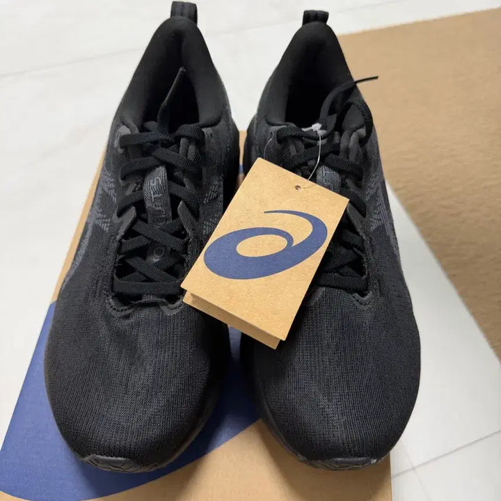 [BUNJANG] Asics NovaBlast 5 Running Shoes / 노바블러스트 5 250 새상품