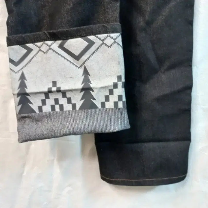 [BUNJANG] HUM Black Denim Pants / HUM 블랙 데님 팬츠