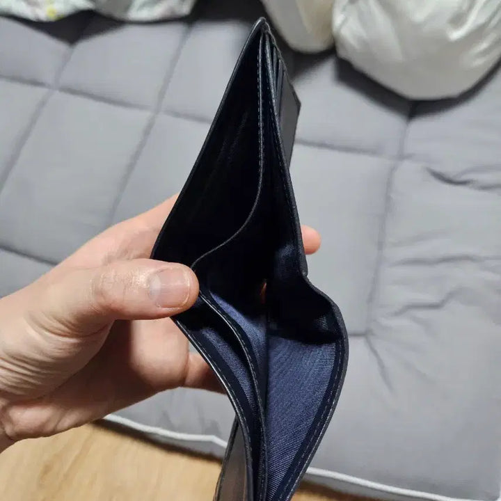 [BUNJANG] Gucci GG Pattern Navy Wallet / 구찌 GG패턴 네이비 반지갑