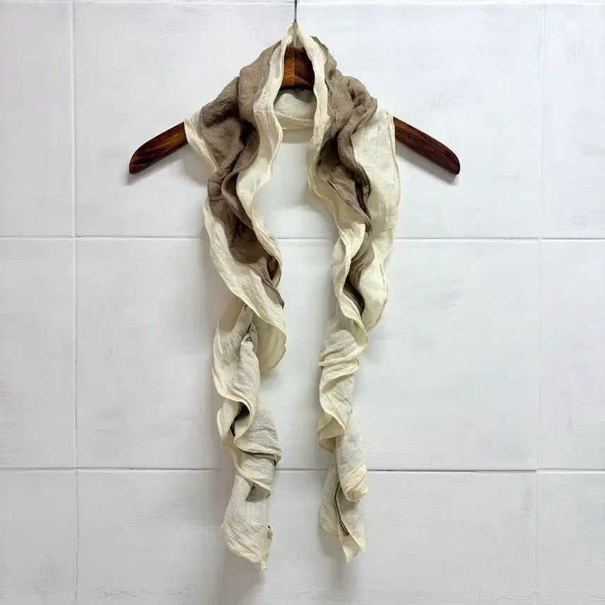 [BUNJANG] Oriental Ruffle Shawl Scarf / 러플 셔링 오리엔탈 모리걸 머플러 스카프 JPN