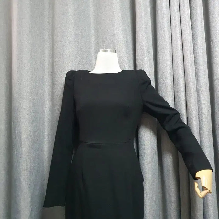[BUNJANG] 66 Pleplum Black Modern Dress / 66페플럼 블랙 모던원피스