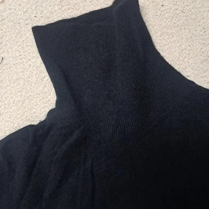 [BUNJANG] Heritage Cashmere Black Turtleneck Sweater / 헤리티지 캐시미어 블랙 터틀넥 니트 스웨터