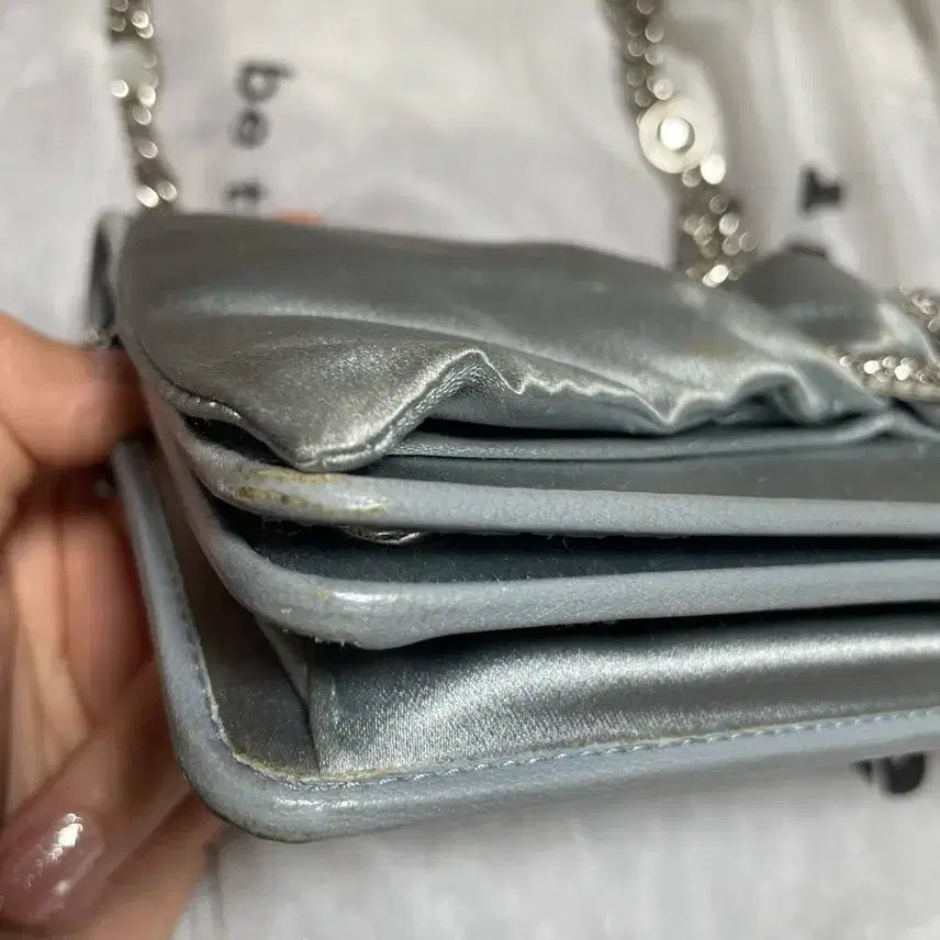 [BUNJANG] Miu Miu Satin Shoulder Bag / 미우미우 새틴백