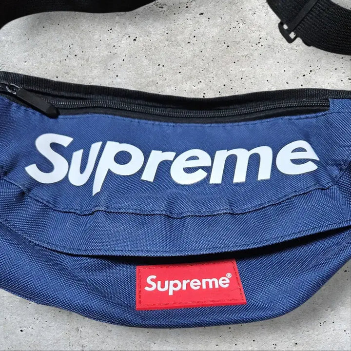 [BUNJANG] Supreme Messenger Bag / 슈프림 메신저백