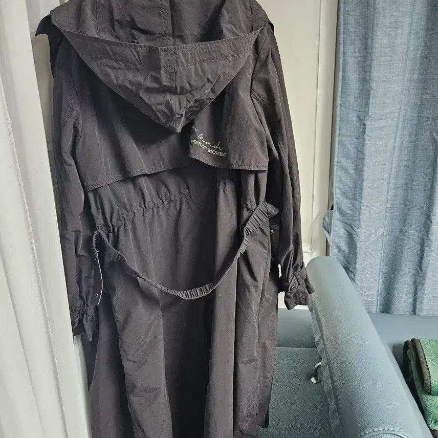 [BUNJANG] EOSI Long Trench Coat M / EOSI  롱 트렌치 코트 M