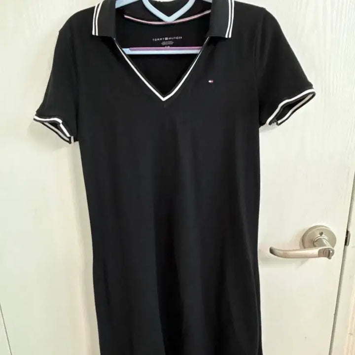 [BUNJANG] Tommy Hilfiger Black V-Neck PK Midi Dress / 타미힐피거 블랙 브이넥 PK 원피스