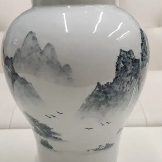 [BUNJANG] Landscape Painting Maebyeong Vase / 산수 풍경화 매병