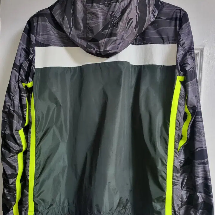 [BUNJANG] Moncler Camo Windbreaker Jacket / 몽클레어 카모바람막이95m(정품)