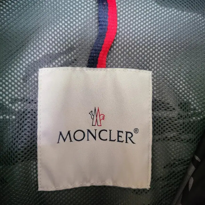 [BUNJANG] Moncler Camo Windbreaker Jacket / 몽클레어 카모바람막이95m(정품)