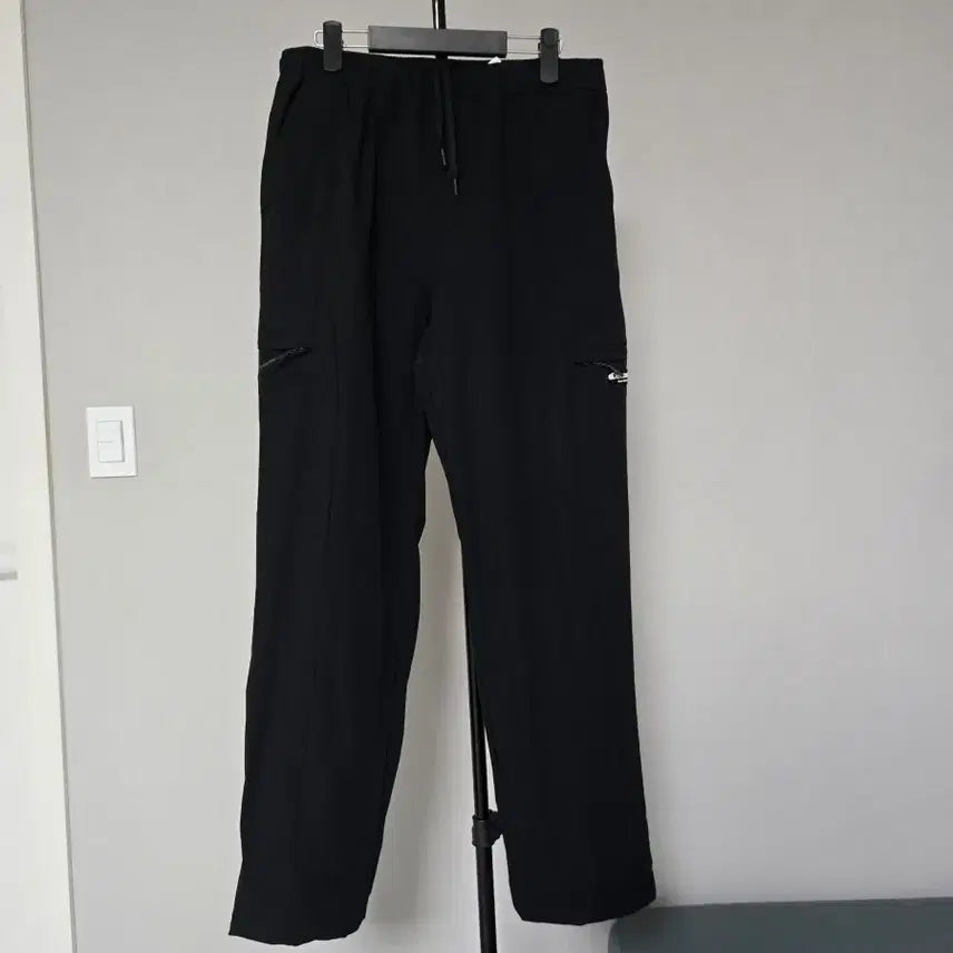 [BUNJANG] Discovery 24FW Windproof Fleece Lined Pants / 24FW 디스커버리 32 방풍 바람막이 기모안감 팬츠 M-바지-370