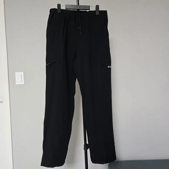 [BUNJANG] Discovery 24FW Windproof Fleece Lined Pants / 24FW 디스커버리 32 방풍 바람막이 기모안감 팬츠 M-바지-370