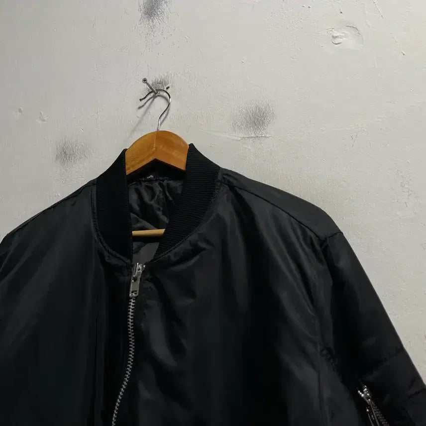 [BUNJANG] 100-105 Black Ma-1 Oversized Bomber Jacket / 100-105 블랙 Ma-1 빅로고 루즈핏 항공점퍼