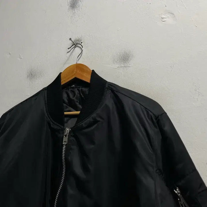[BUNJANG] 100-105 Black Ma-1 Oversized Bomber Jacket / 100-105 블랙 Ma-1 빅로고 루즈핏 항공점퍼