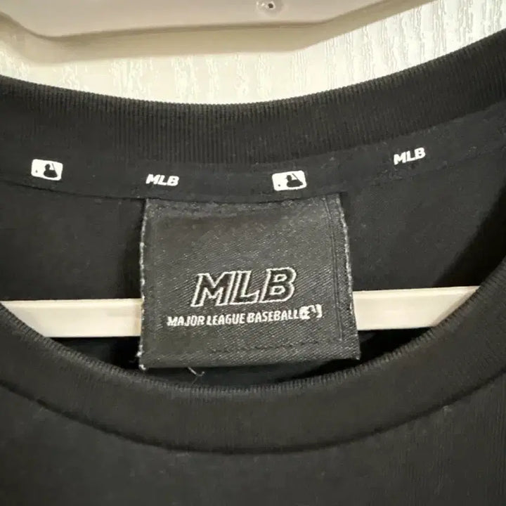 [BUNJANG] MLB Mickey Mouse Short Sleeve T-shirt (Black) / MLB 미키마우스 반팔 티셔츠 블랙