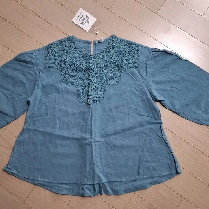 [BUNJANG] Lace Neck Blue Blouse / 레이스 넥 블루 블라우스 7부 소매