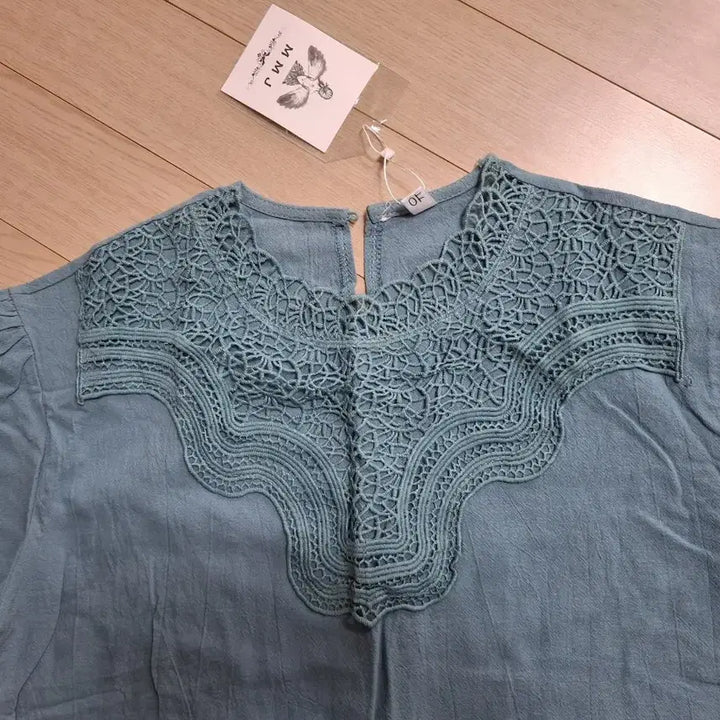 [BUNJANG] Lace Neck Blue Blouse / 레이스 넥 블루 블라우스 7부 소매