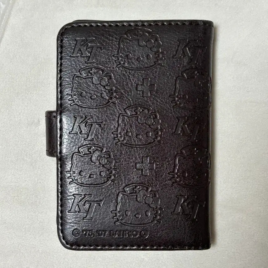 [BUNJANG] Kitty Nurse Card Case / 고전 키티 간호사 카드 케이스