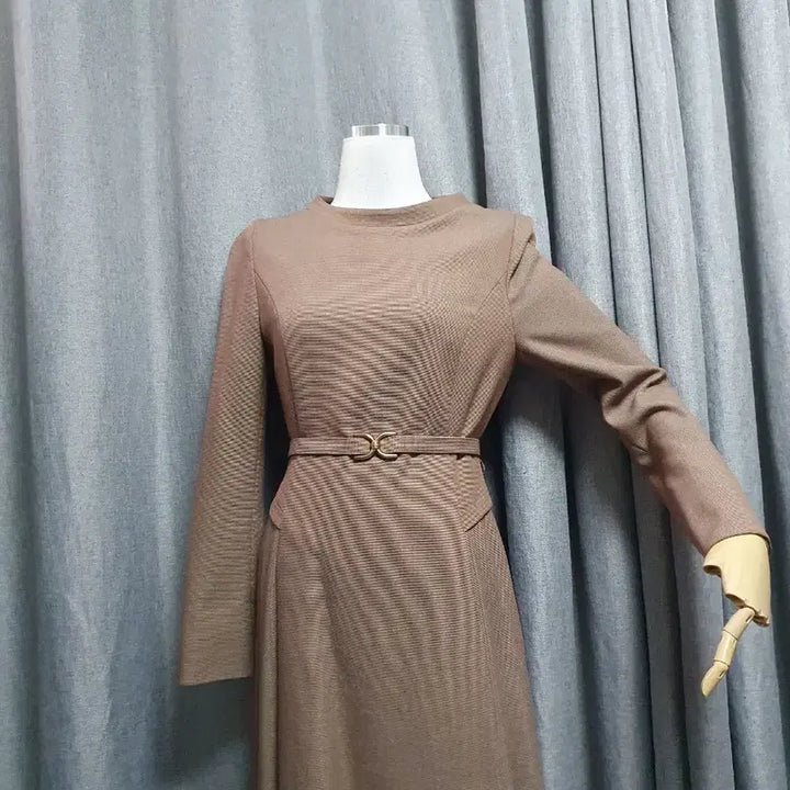 [SOLD OUT] 더아이잗바바 고급 원피스