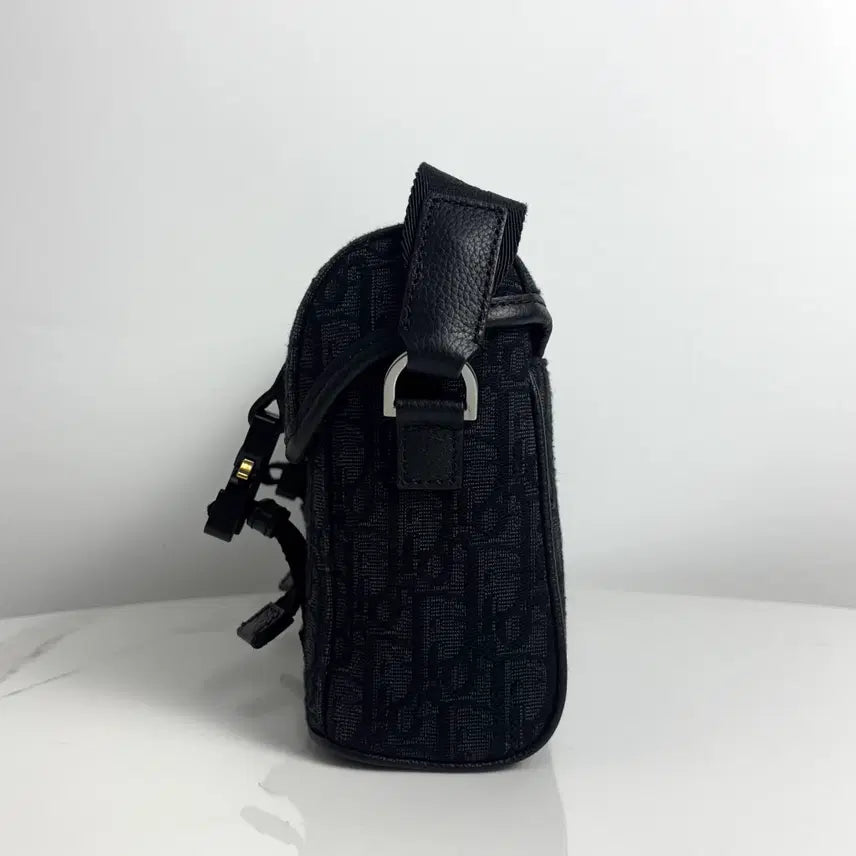[BUNJANG] Dior Hit The Road Messenger Bag / 디올 자카드 힛 더 로드 플랩 메신저백
