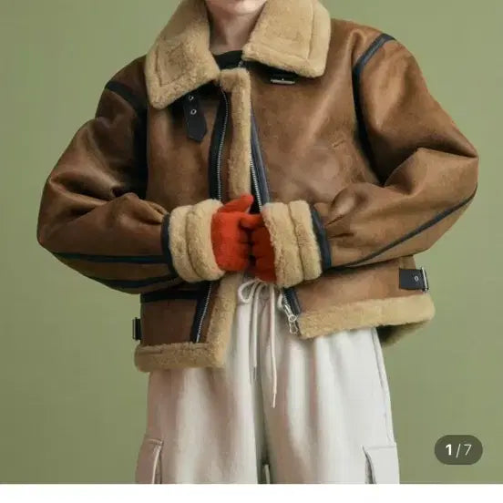 [BUNJANG] And Jane Crack Short Mustang / 앤드제인 크랙 숏 무스탕